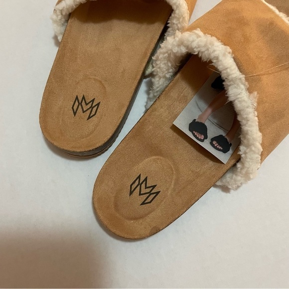 - 𝅺Malvados Meg Faux Microsuede Shearling Slide With Molded Corkbed - Picture 4 of 8